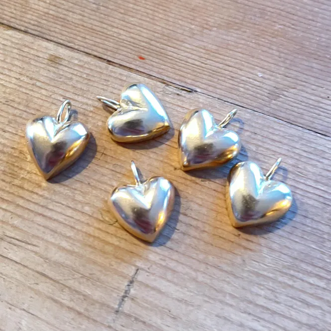 Hovedbilde Støpt hjerte av gull